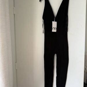 Zara Elegant Black V-Neck Jumpsuit